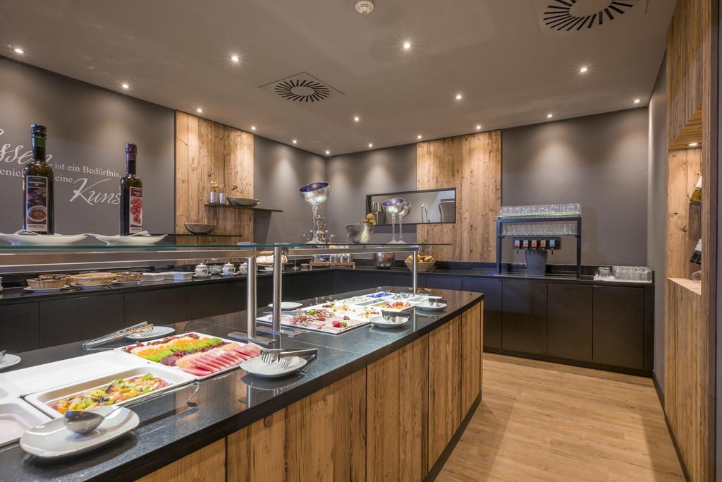 Hotel Gasthof Bruecke Майерхофен Екстериор снимка