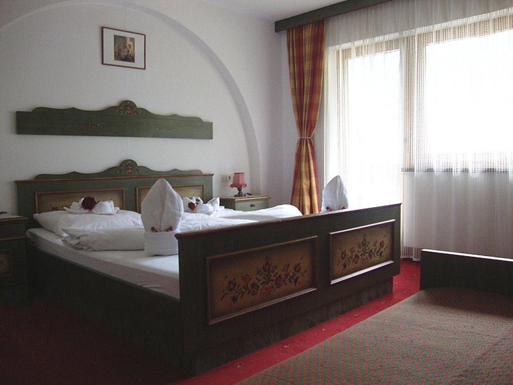 Hotel Gasthof Bruecke Майерхофен Екстериор снимка