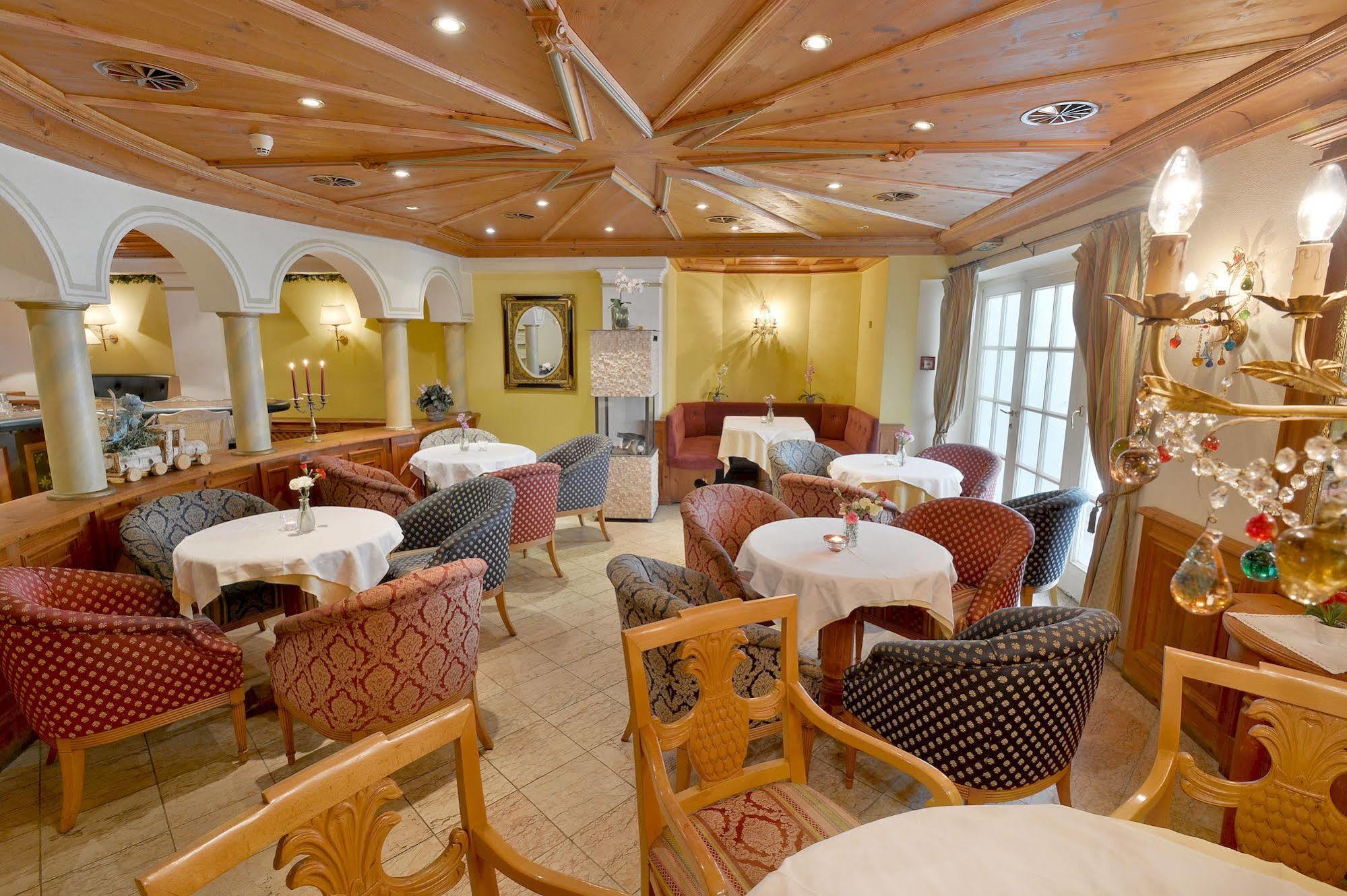 Hotel Gasthof Bruecke Майерхофен Екстериор снимка
