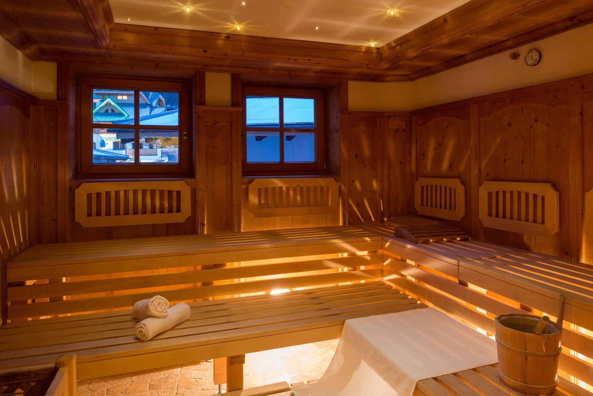 Hotel Gasthof Bruecke Майерхофен Екстериор снимка